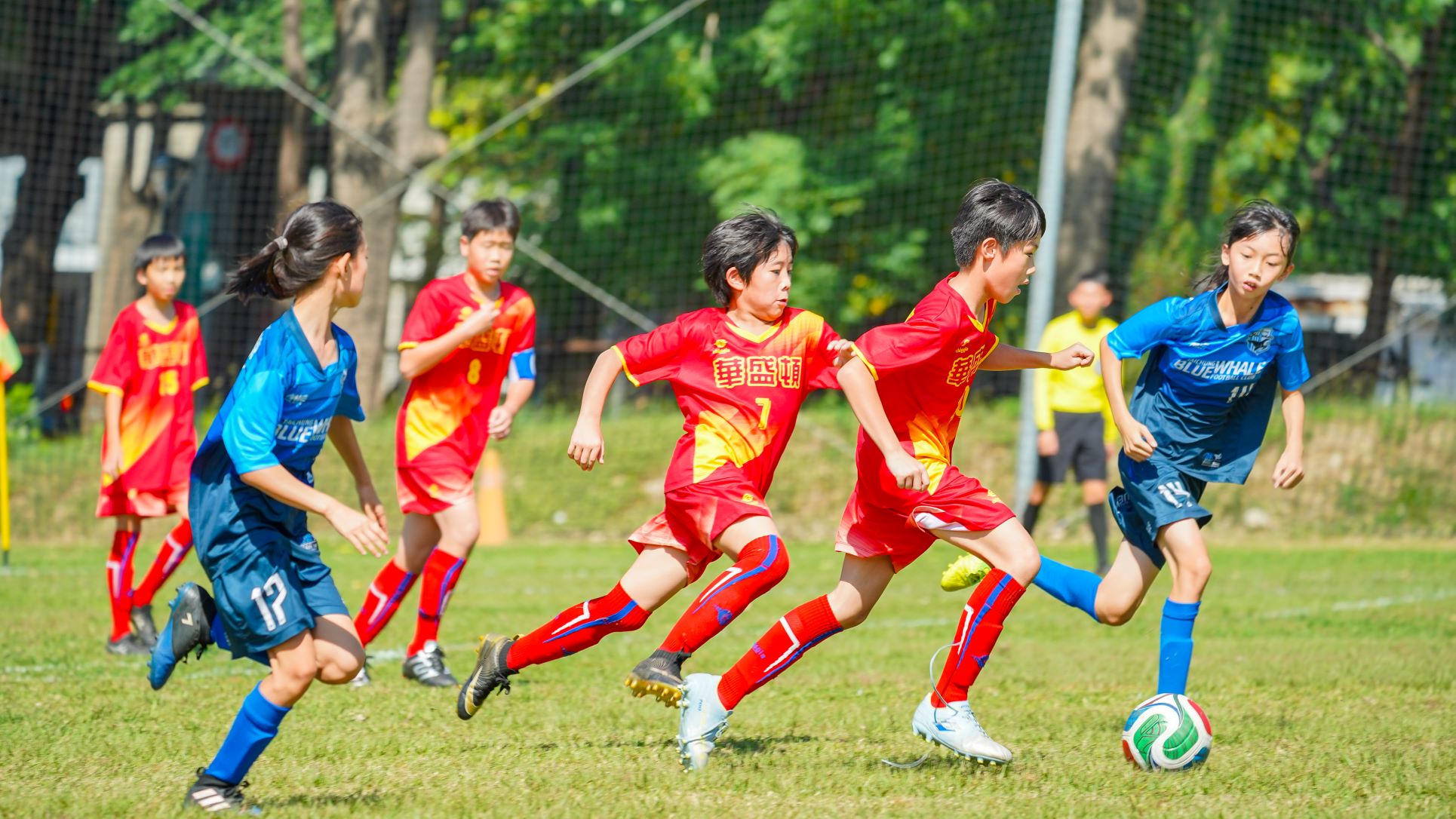 華盛頓利物浦足球隊(紅)從比賽中累積經驗。（圖：台灣山葉機車提供） 